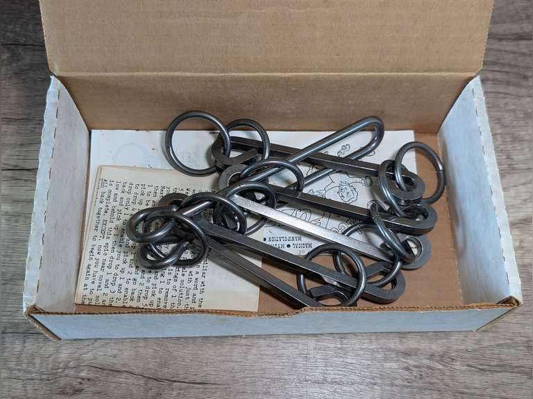 VINTAGE UNCLE'S PUZZLES METAL LADDER PUZZLE IN ORIGINAL BOX image