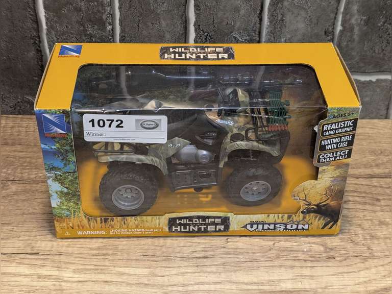 NEWRAY WILDLIFE HUNTER SUZUKI VINSON QUADRUNNER MODEL IN ORIGINAL BOX image