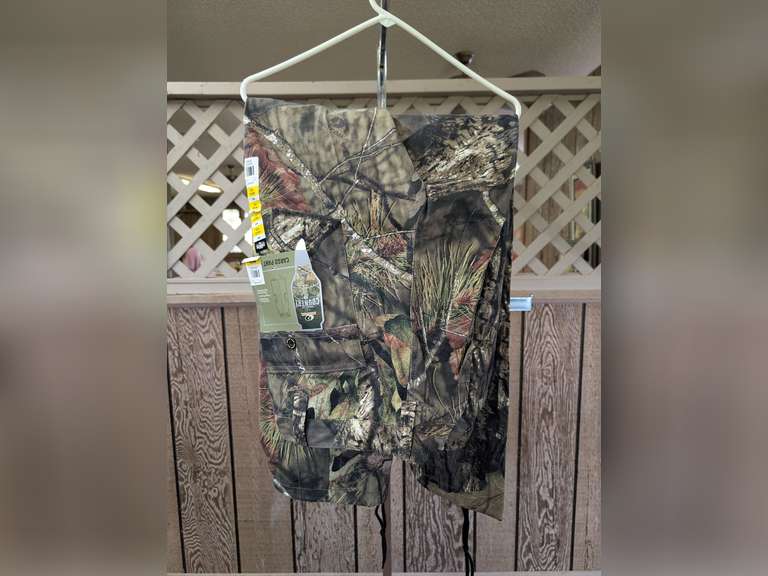 MOSSY OAK CAMOUFLAGE HUNTING CARGO PANTS WITH TAGS, SIZE 48-50 XXL image