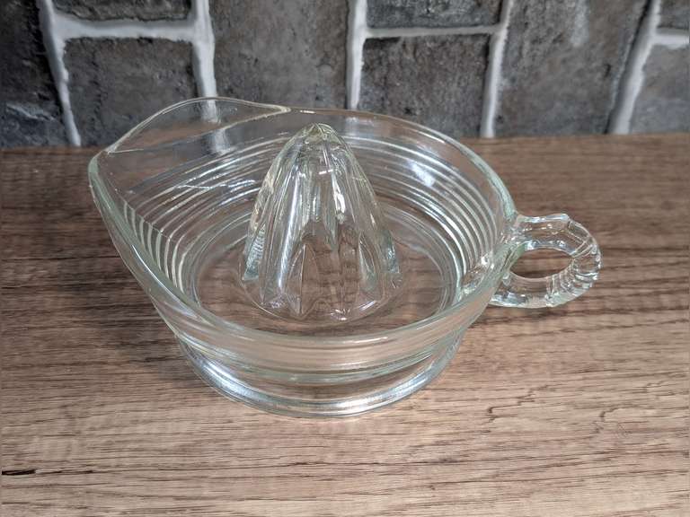 VINTAGE GLASS JUICER image