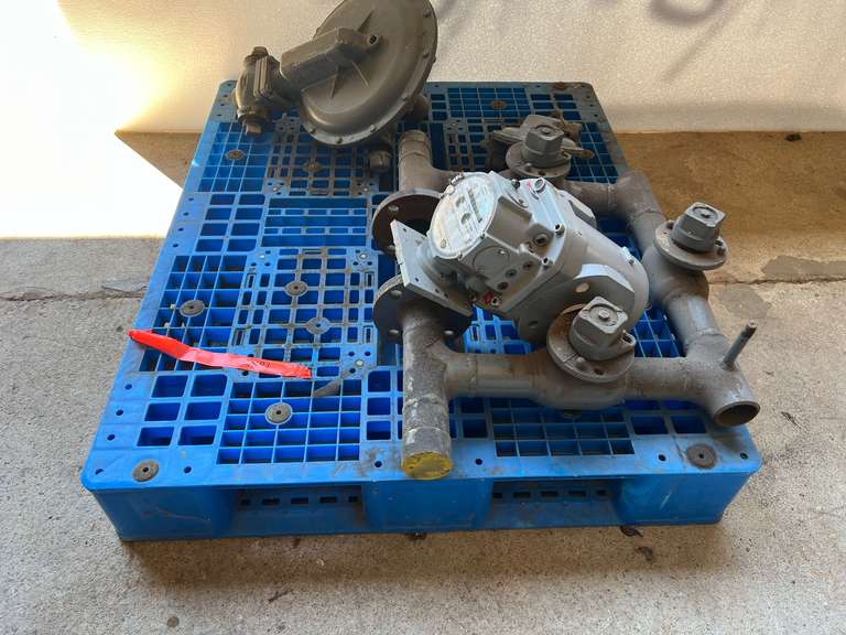 Instromet gas meter, mounting pipe, and regulators, new, pallet is not included, see pictures for details. image