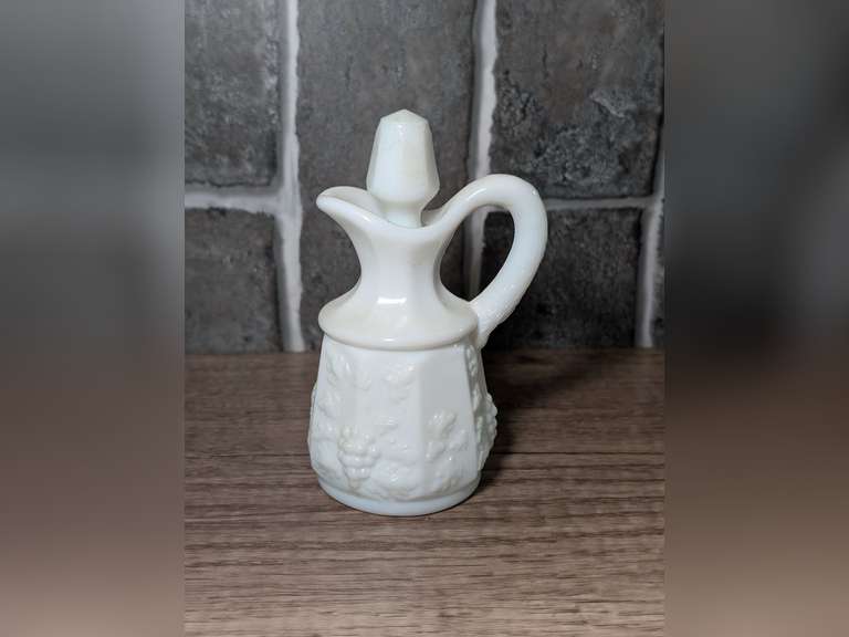 VINTAGE WESTMORELAND PANELED GRAPE MILK GLASS CRUET image
