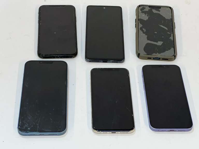 Assorted cell phones, one has cracked screen, tub is not included, see pictures for details. image