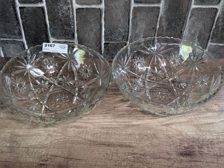 PAIR OF VINTAGE ANCHOR HOCKING STAR OF DAVID PATTERN SERVING BOWLS image