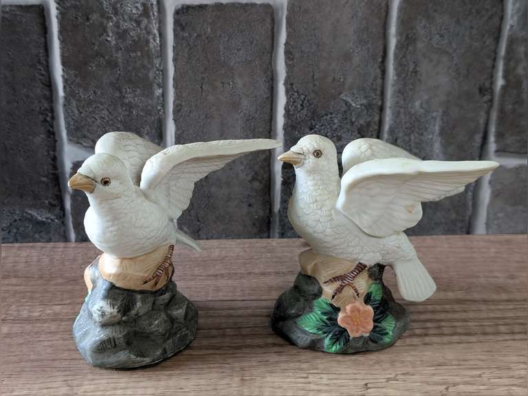 PAIR OF VINTAGE BISQUE PORCELAIN DOVE FIGURINES image