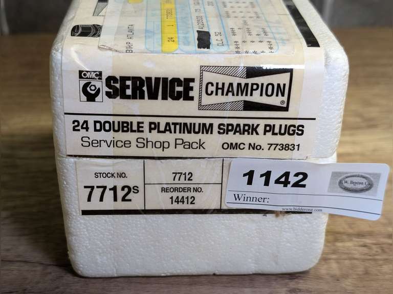 24 OMC SERVICE CHAMPION 7712 SPARK PLUGS image