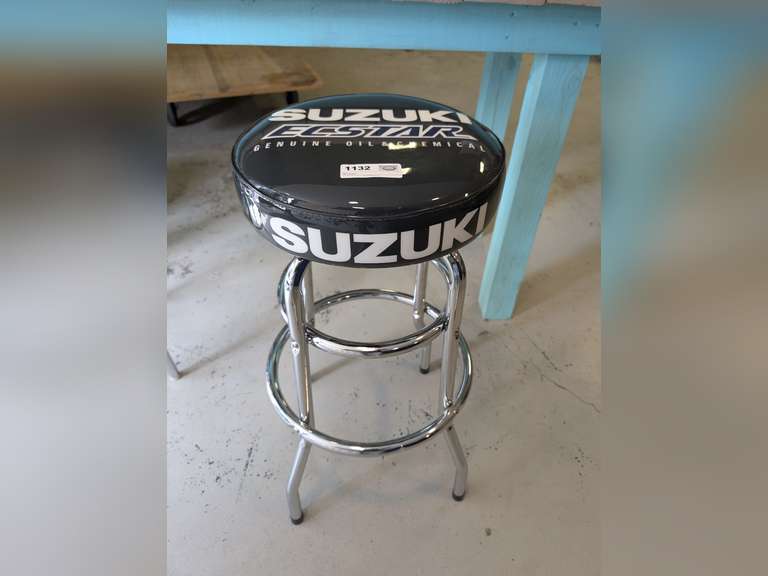 SUZUKI SWIVELING BAR STOOL image
