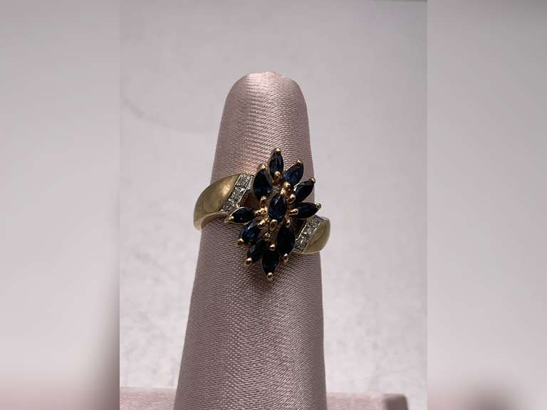 10KT YELLOW GOLD SAPPHIRE & DIAMOND DINNER RING 4.19 GRAMS SIZE 5 1/4 image