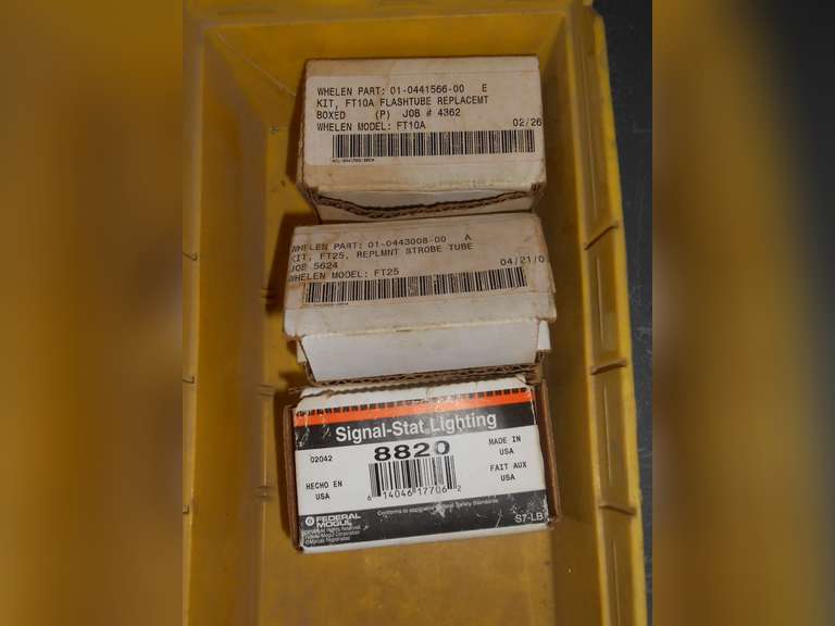 (2) WHELEN & (1) SIGNAL STAT REPLACEMENT STROBES image