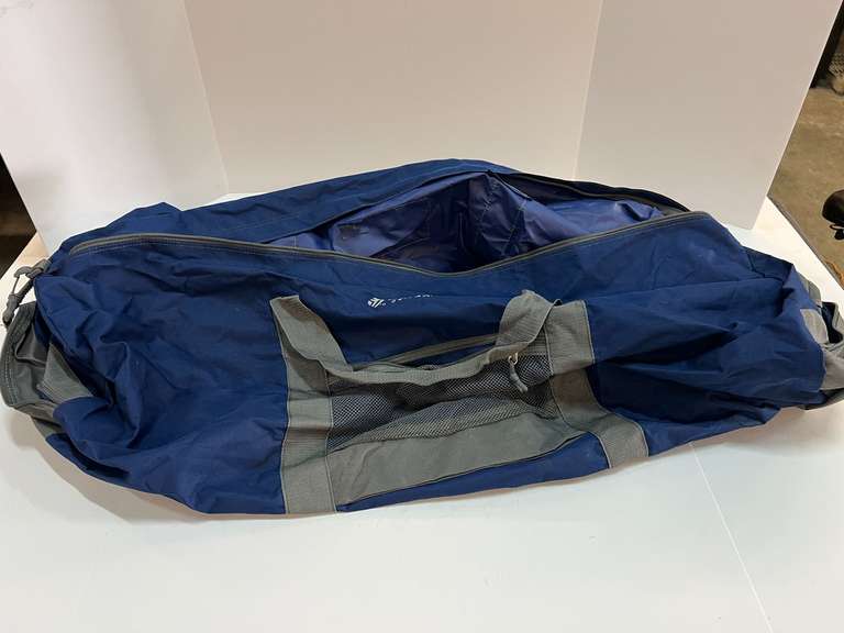Large soft sided tote/sports bag, see pictures for details. image