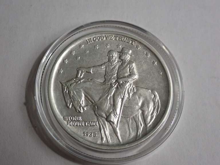 1925 STONE MOUNTAIN HALF DOLLAR COIN image