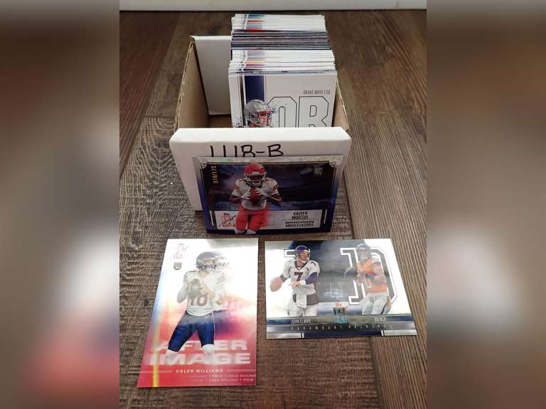 2024-2025 TOPPS FOOTBALL CARDS image