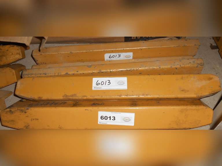 (4) CAT P/N 9U-8456 STRIP image