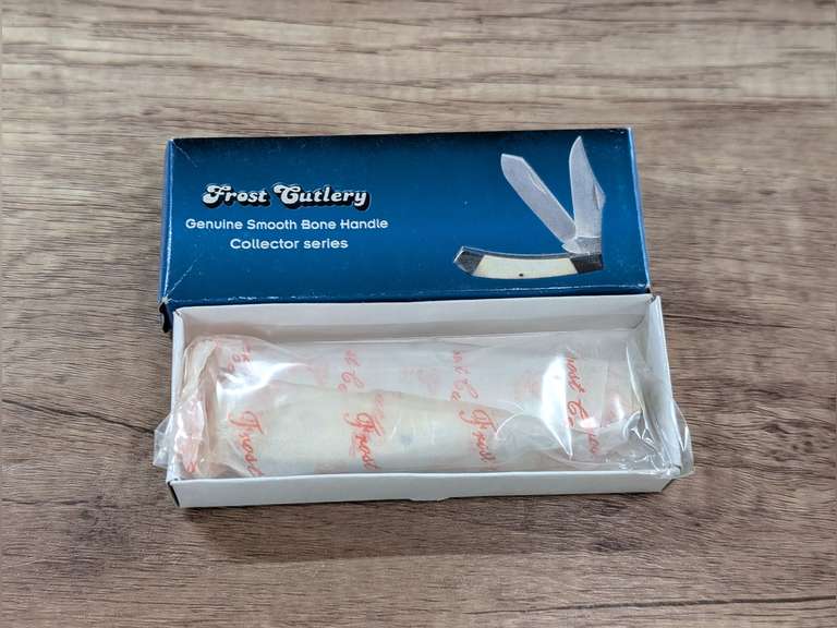 FROST CUTLERY DANIEL BOONE TRAPPER WITH GENUINE SMOOTH BONE HANDLE POCKET KNIFE IN ORIGINAL BOX image