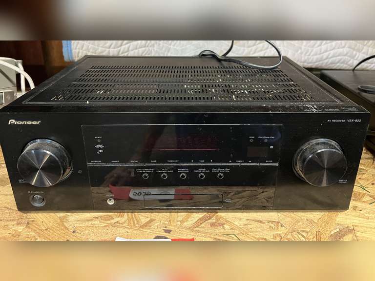 Pioneer AV receiver VSX – 822, did not power up, see pictures for details. image