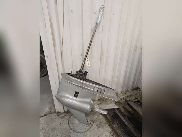 V6 GEAR CASE (LOWER UNIT), BELIEVED TO BE HONDA image
