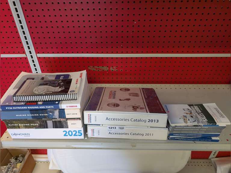 MARINE ACCESSORY CATALOGS, RIGGING GUIDES, TECHNICAL SPECIFICATION BOOKS, AND SUZUKI PRODUCT INFORMATION GUIDES image