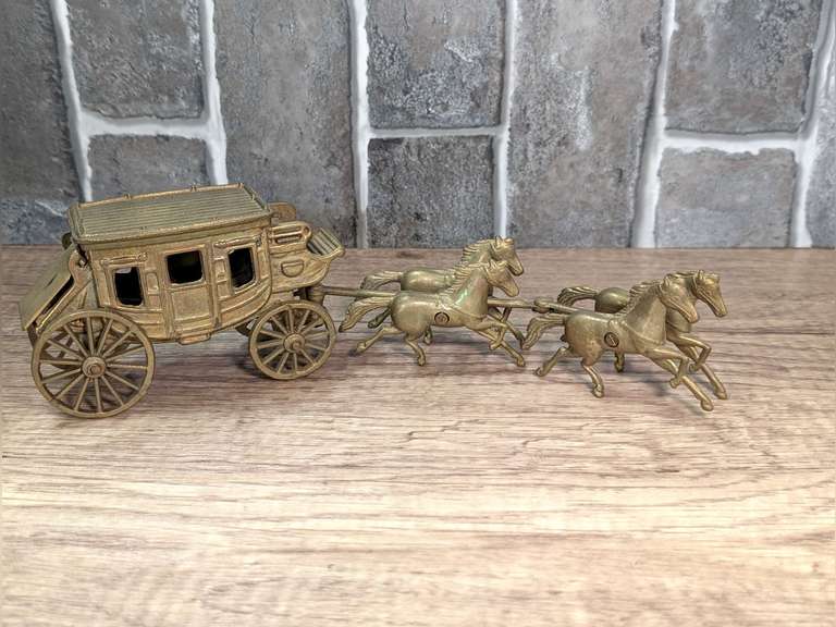 VINTAGE ARTMARK BRASS HORSE AND STAGECOACH FIGURINE, MADE IN ITALY image