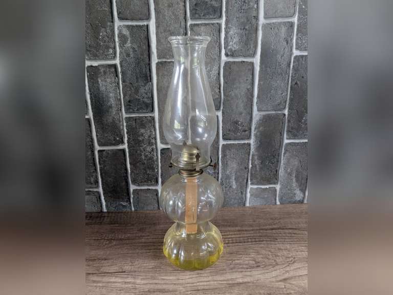 VINTAGE OIL LAMP image