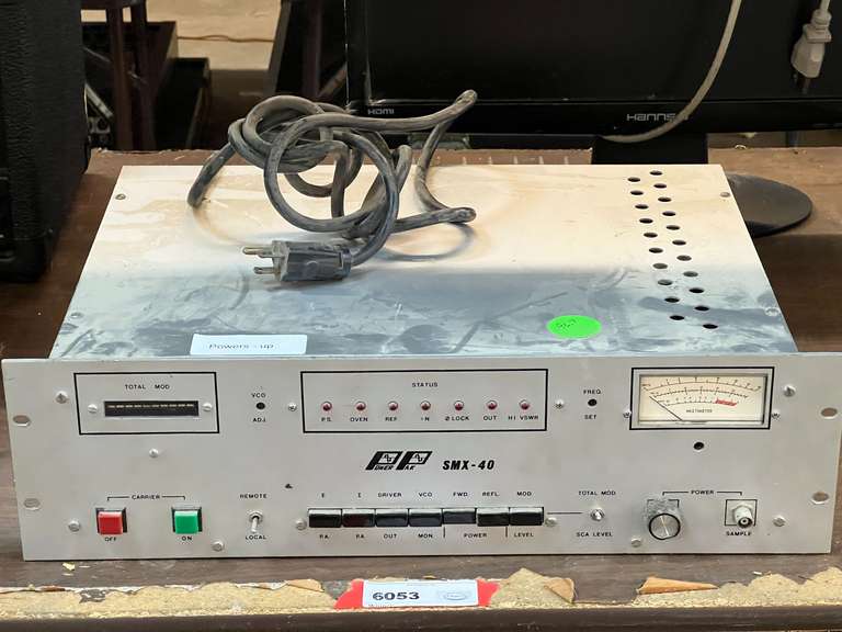 PowerPak SMX-40 controller, powers up, working condition unknown, see pictures for details. image
