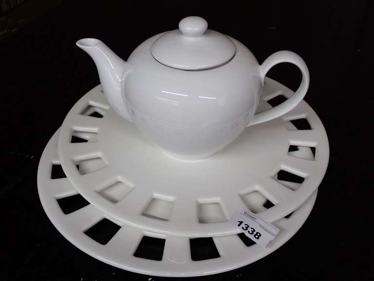 Monno Bangladesh Strawheel Street Teapot and Porcelain Serving Trays image