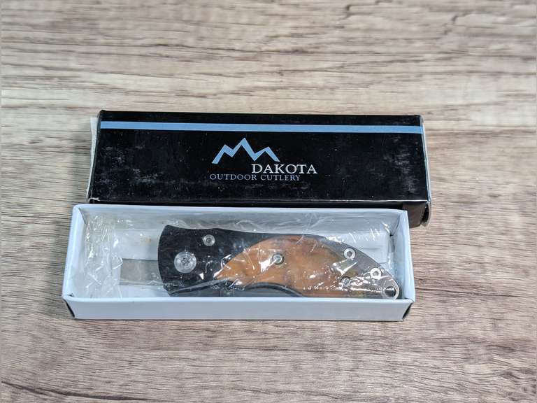 DAKOTA OUTDOOR CUTLERY LOCKBACK KNIFE IN ORIGINAL BOX image