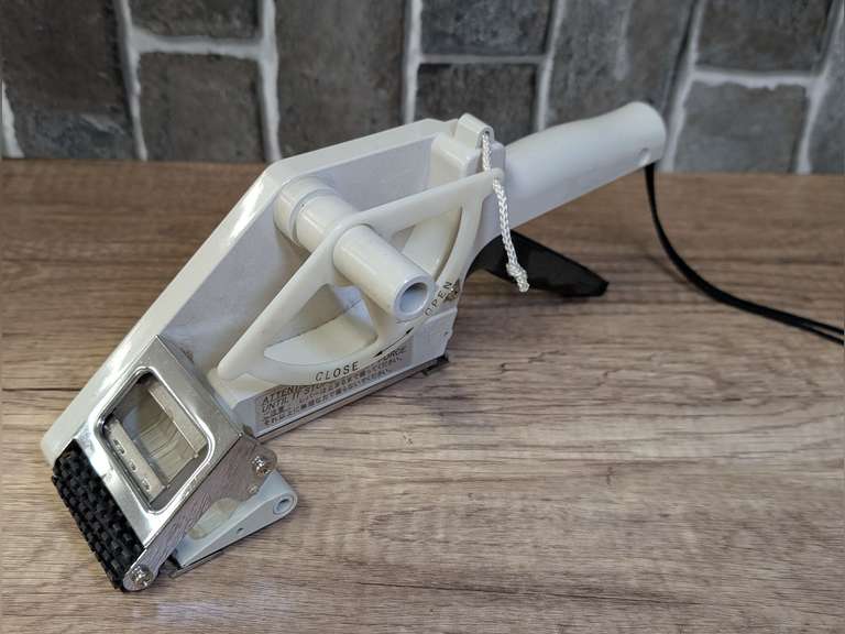 TOWA-AP LABEL APPLICATOR MODEL APN-60 image