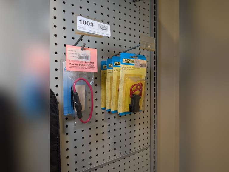 NEW IN PACKAGE MARINE FUSE HOLDERS ON TWO PEGS MARKED 1005 image