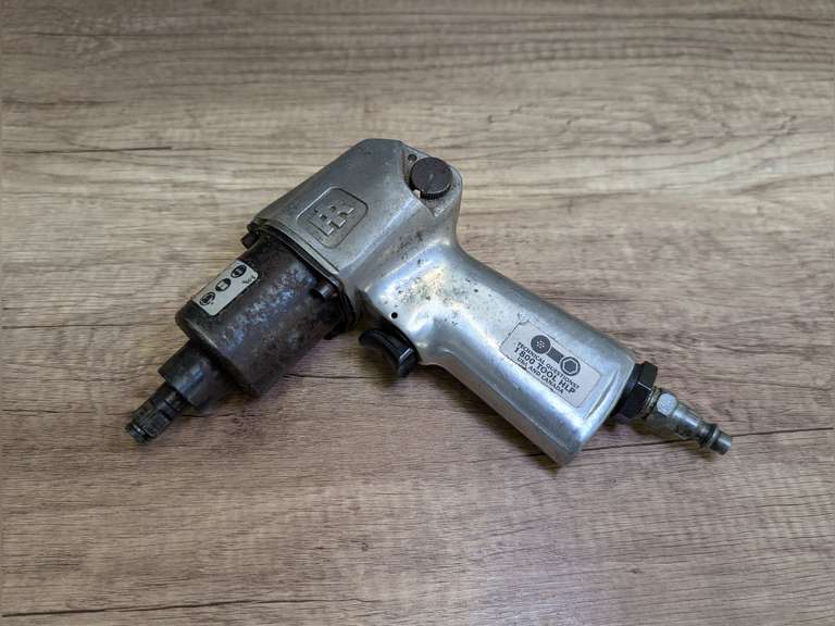 INGERSOLL RAND AIR POWERED 3/8 IN IMPACT DRIVER image