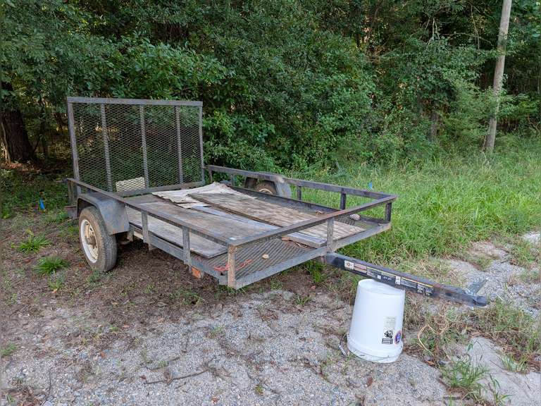 2015 CARRY-ON TRAILER BRAND 8' X 5' UTILITY TRAILER WITH 1 7/8" TRAILER TONGUE image