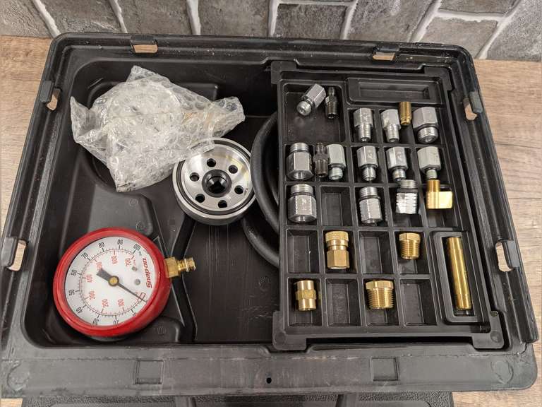 SNAP-ON EEPV507 OIL PRESSURE GAUGE SET image