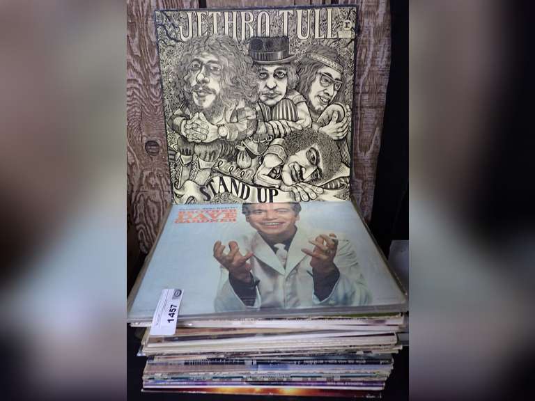 Mixed Lot of Vinyl Records image