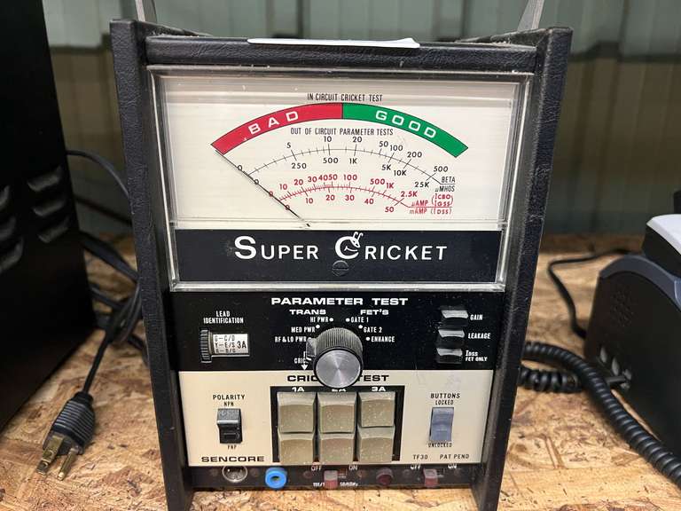 Super Cricket transistor and FET tester, powers up, working condition unknown, see pictures for details. image