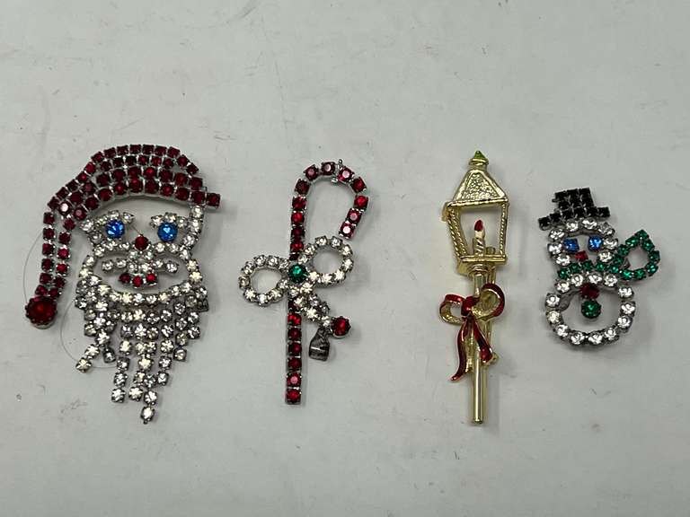 Lovely vintage Christmas brooches, four pieces, see pictures for details. image