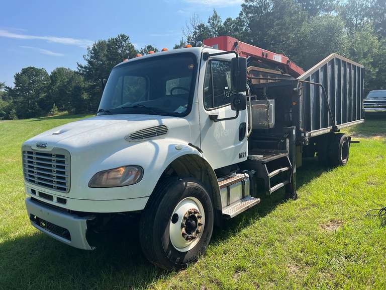 2016  FREIGHTLINER  M2 image