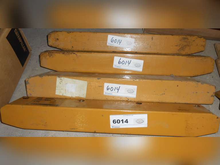 (4) CAT P/N 9U-8456 STRIP image