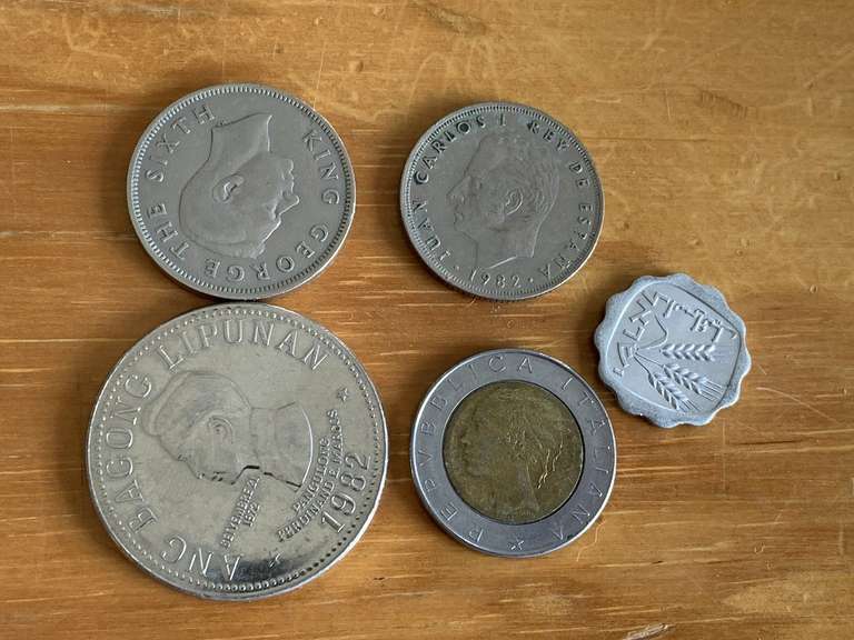 5 FOREIGN COINS - 1984 SOUTH AFRICA 50 CENTS, 1946 ASTRIA 1 SHILLING, 2008 CHINA 1 YUAN, 1971 IRELAND 1/2 PENNY COIN & 2003 SOUTH AFRICA 1 RAND image