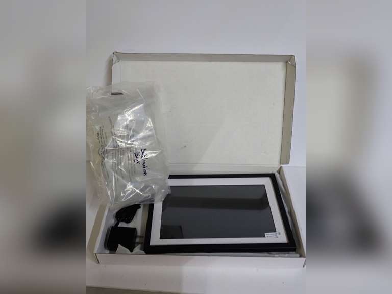 Smart WiFi Photo Frame image