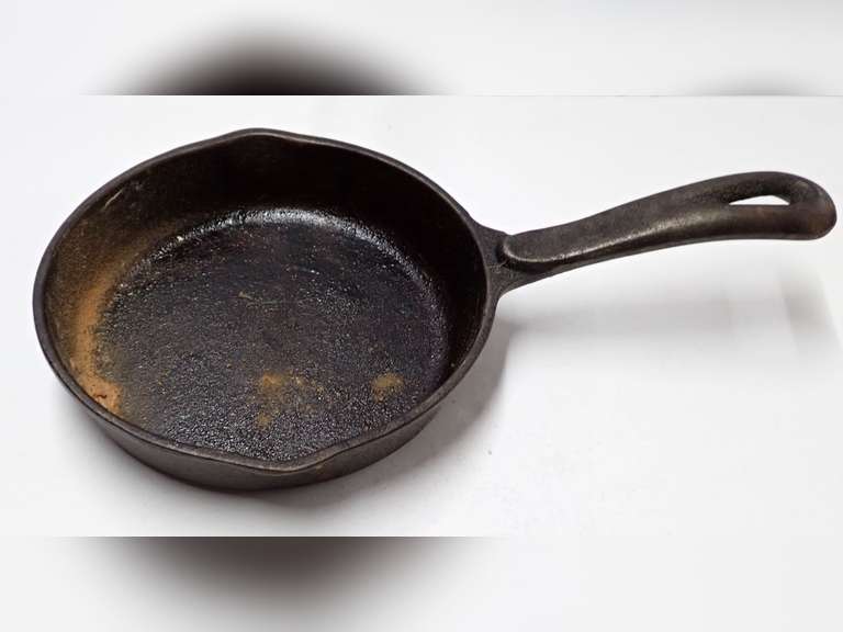 Wagner's 1891 Original 6 1/2 Inch Skillet image