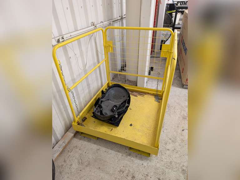 FORKLIFT SAFETY CAGE image