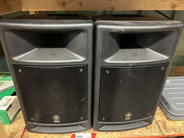 Yamaha Stagepas 300 portable PA system, two pieces, working condition unknown, see pictures for details. image