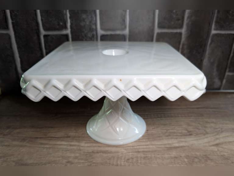 VINTAGE INDIANA GLASS MILK GLASS CAKE STAND image