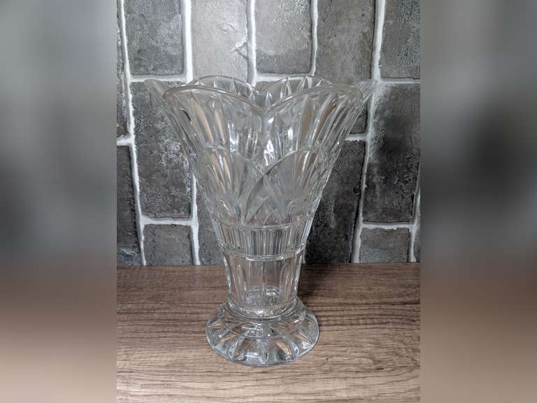 LARGE HEAVY ORNATE CRYSTAL VASE image