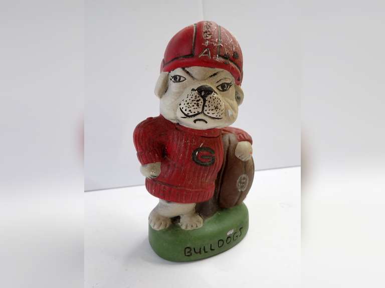 University of Georgia Bulldogs Football Statue 1981 image