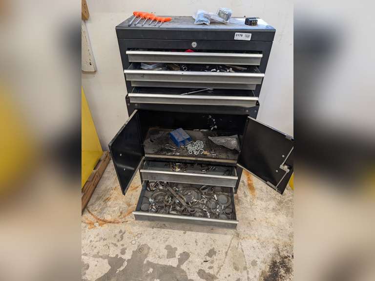 ROLLING TOOL CHEST WITH VARIOUS TOOLS AND PARTS image