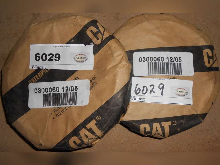 (2) CAT P/N 030-0060 CUP image