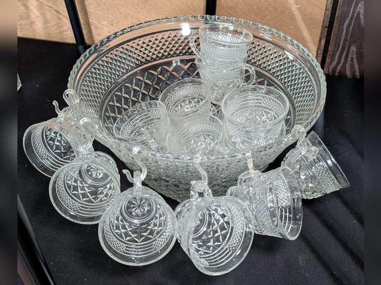 VINTAGE LARGE FORMAL GLASS DIAMOND PATTERN PUNCH BOWL AND MATCHING MUGS image