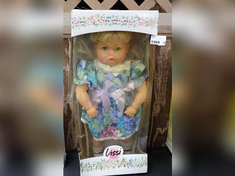 Lissi Doll in Original Box image