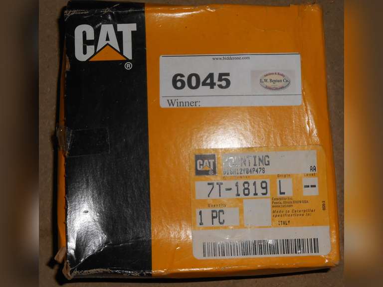 (1) CAT P/N 7T-1819 MOUNTING image
