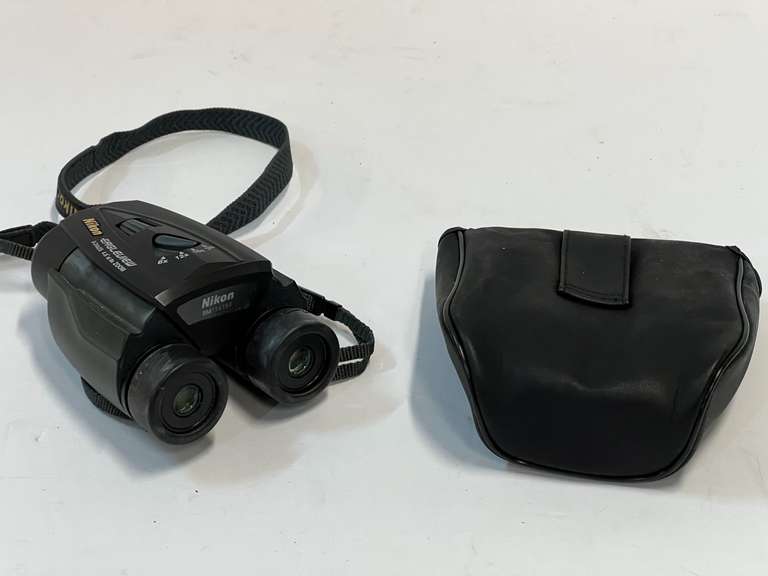 Nikon Eagleview binoculars 8–24 x 25, comes with carrying case, see pictures for details. image